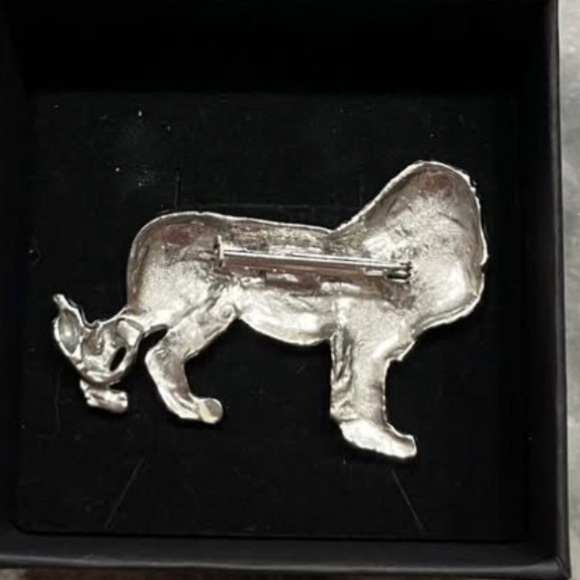 Vintage lion silver tone brooch - Picture 2 of 3